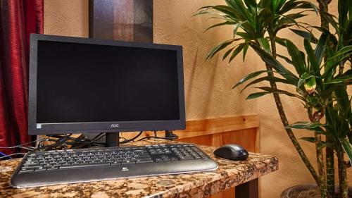 Best Western Phoenix Goodyear Inn - image 2