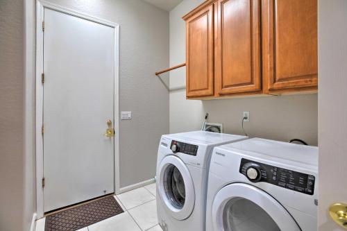 Luxe House 5 Mi to Goodyear Mins to Golf and Hike! - image 4