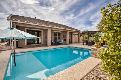 Getaway with Outdoor Oasis 6Mi to Goodyear Ballpark! - image 11