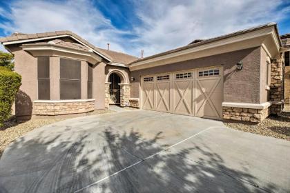 Getaway with Outdoor Oasis 6Mi to Goodyear Ballpark! - image 6