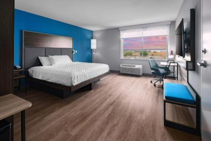 Tru By Hilton Goodyear Phoenix West Az - image 7