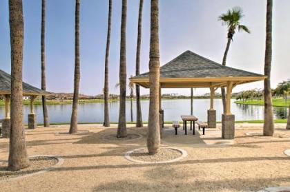 Spacious Goodyear Home with BBQ 1 Mi to Golf!