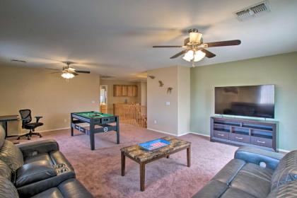 Spacious Goodyear Retreat - Walk to Wigwam! - image 14