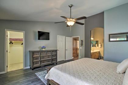 Spacious Goodyear Retreat - Walk to Wigwam! - image 15