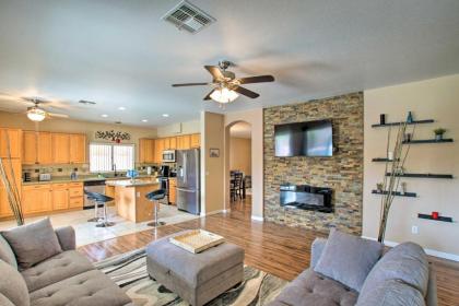 Spacious Goodyear Retreat - Walk to Wigwam! - image 3