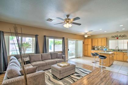 Spacious Goodyear Retreat - Walk to Wigwam! - image 4