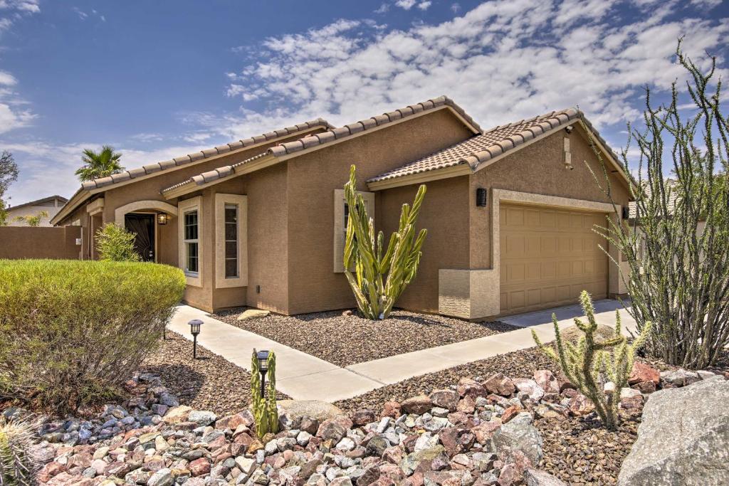 Estrella Mtn Ranch Home with Outdoor Hangout! - image 2