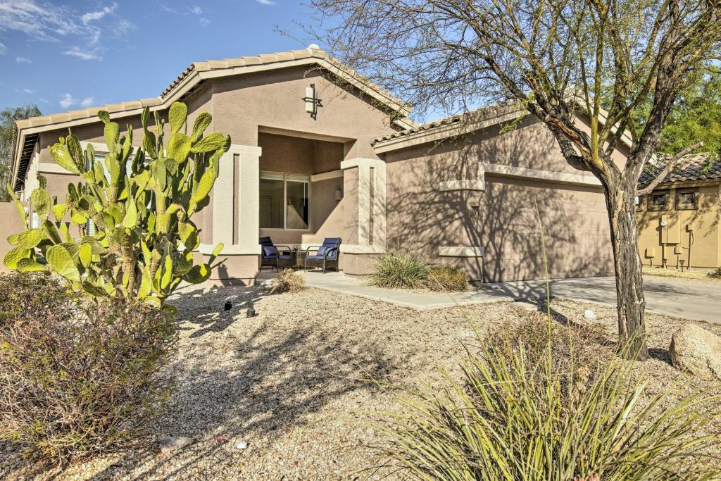 Contemporary Refuge with Sunny Private Pool! - image 3
