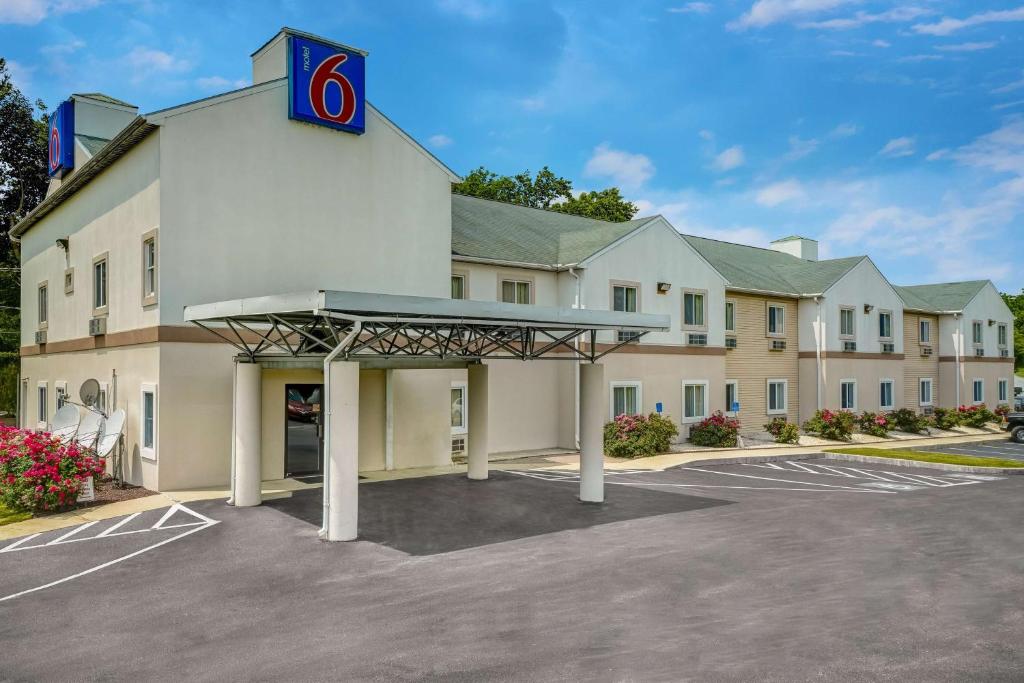 Motel 6-Gordonville PA - main image