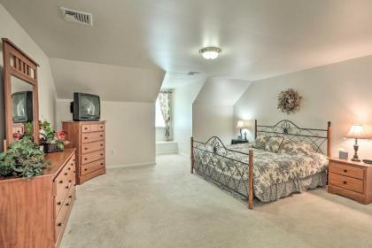 Charming Amish Country Home with Private Pool and BBQ! - image 14