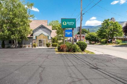 Rodeway Inn - image 12