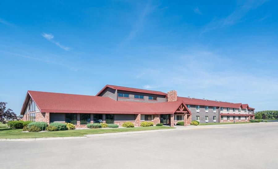 AmericInn by Wyndham Grafton - main image