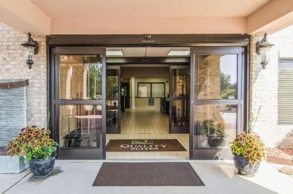 Quality Suites Graham - image 12