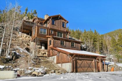 Cliff Side Luxury Chalet With Hot tub  Incredible Views   FREE Activities  Equipment Rentals Daily Granby