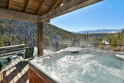 Cliff Side Luxury Chalet With Hot Tub & Incredible Views - FREE Activities & Equipment Rentals Daily - image 16