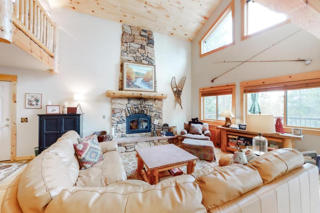 Sunset Chalet - image 3