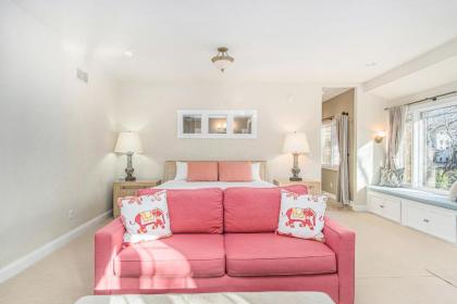 Putter's Pool House - image 13