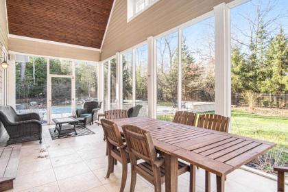 Putter's Pool House - image 3