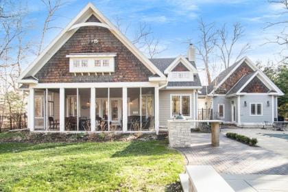 Putter's Pool House - image 4