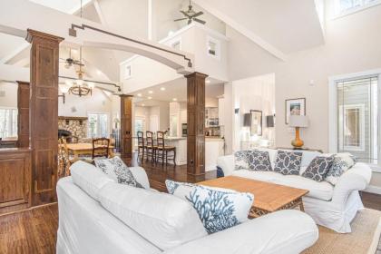 Putter's Pool House - image 8