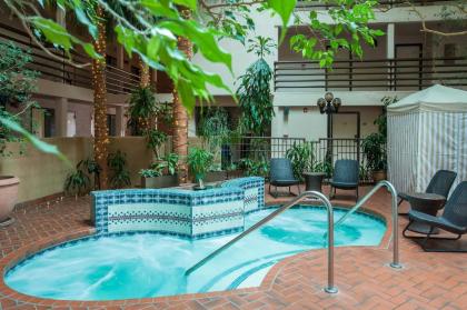Grand Canyon Plaza Hotel - image 21