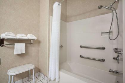 Days Inn by Wyndham Columbia Mall - image 10