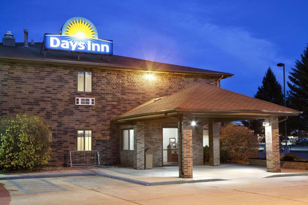 Days Inn by Wyndham Columbia Mall - image 3