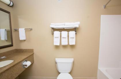 Country Inn & Suites by Radisson Grand Forks ND - image 13