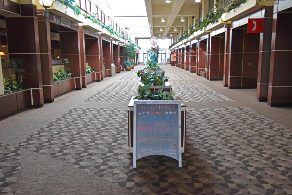 Canad Inns Destination Center Grand Forks - main image