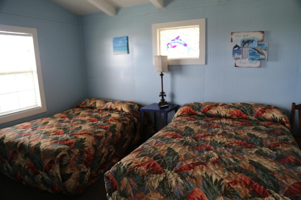 Blue Dolphin Inn and Cottages - image 7