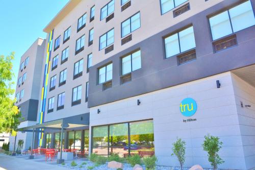 Tru By Hilton Grand Junction Downtown - image 2