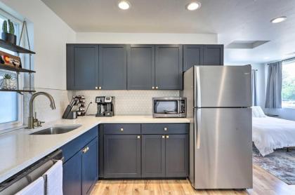 Adorable Studio Walk to Dtwn Grand Junction! - image 9