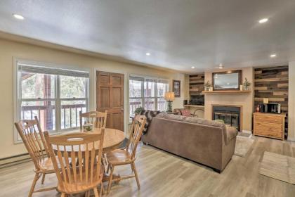 Rustic Mountain Retreat Walk to Grand Lake Marina! - image 3