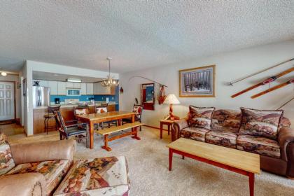 Lakefront Living - image 8
