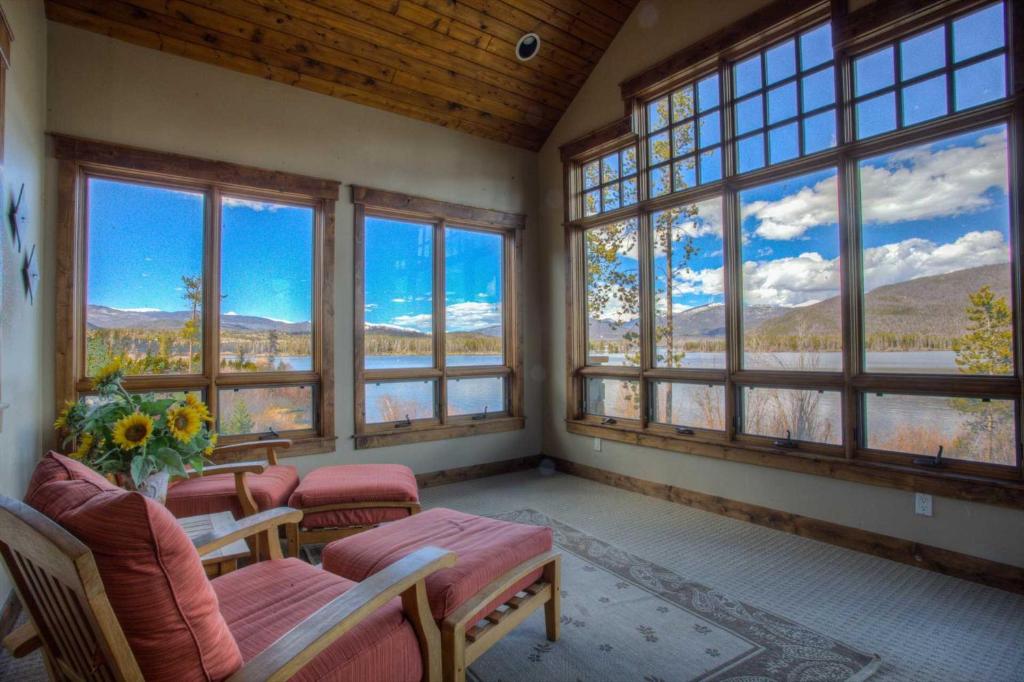 Shadow Mountain Villa - main image