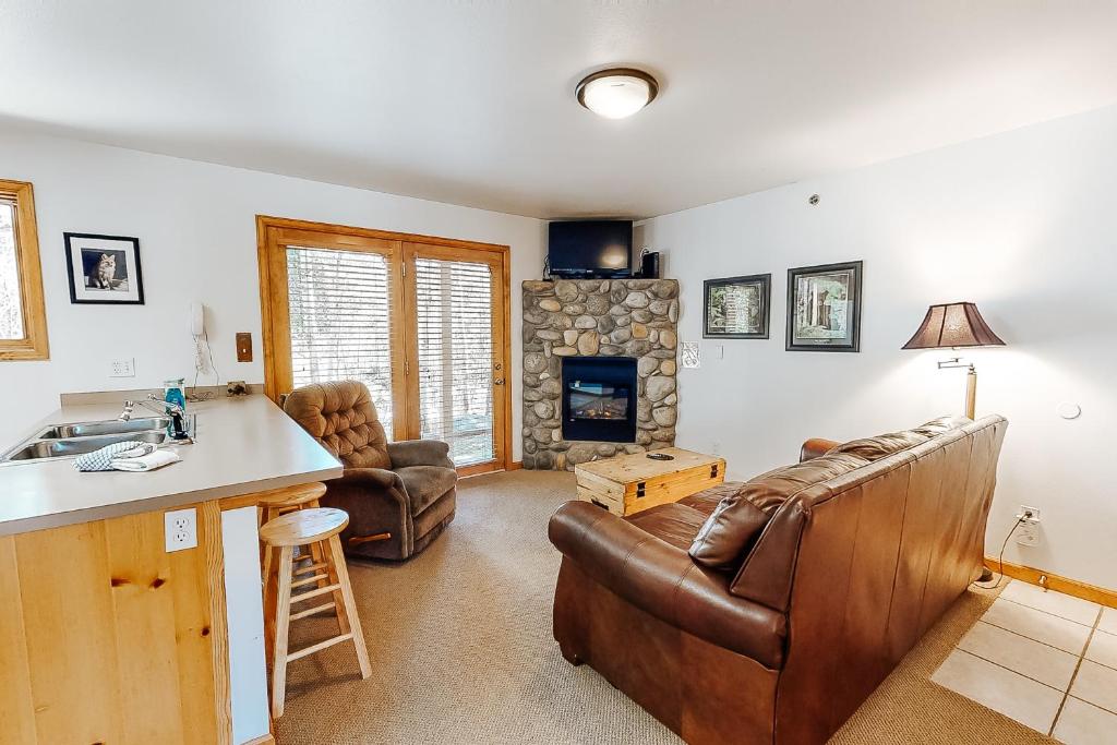 Riverview Condos - image 2