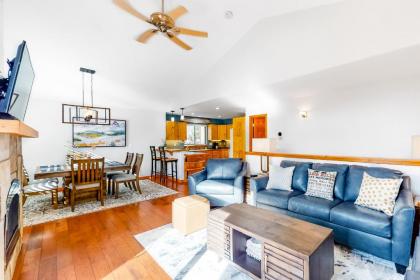 Grand Lake Getaway - image 2