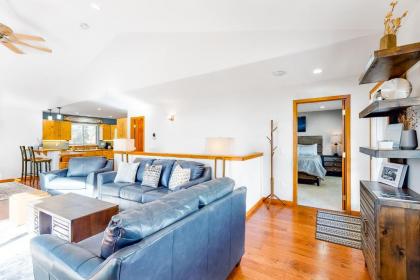 Grand Lake Getaway - image 3