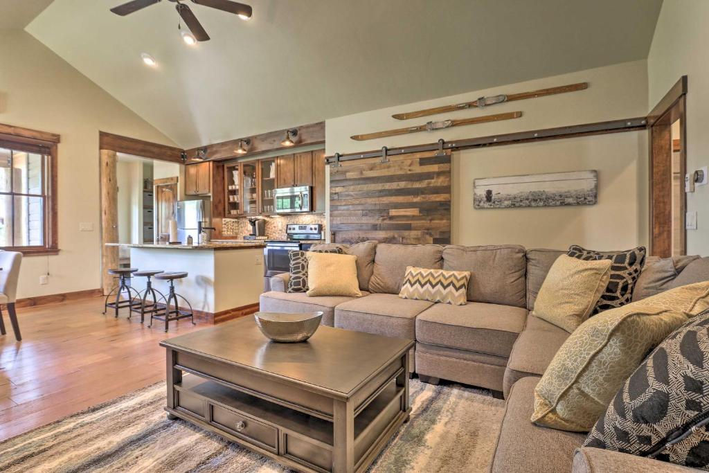 Walk to Main St and Marina from Updated Cabin! - main image