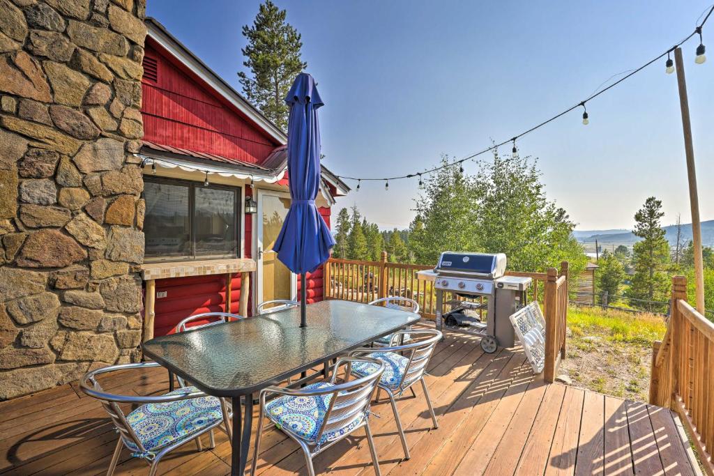 Family Friendly Grand Lake Escape with Yard! - image 4