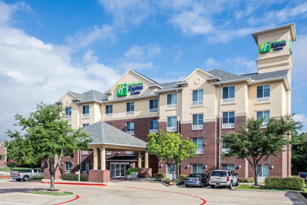Holiday Inn Express Hotel & Suites Dallas - Grand Prairie I-20 an IHG Hotel - main image