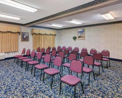 Quality Inn & Suites Grand Prairie - image 14