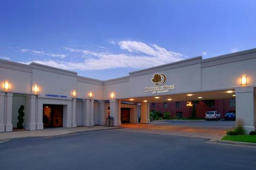 DoubleTree by Hilton Grand Rapids-Airport - main image