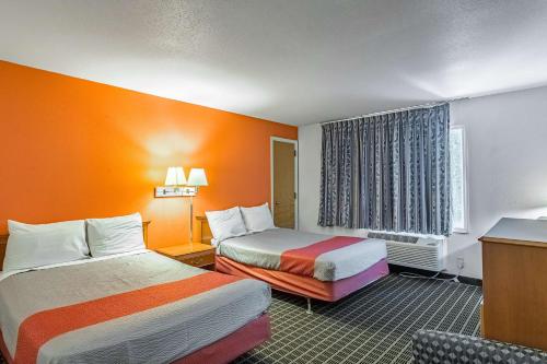 Motel 6-Grand Rapids MI - Northeast - image 5