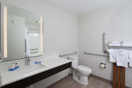Holiday Inn Express Grand Rapids Southwest an IHG Hotel - image 19
