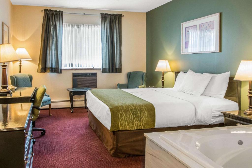 Rodeway Inn - image 6