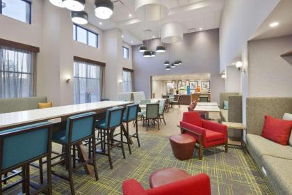 Hampton Inn & Suites Grandville Grand Rapids South - image 14