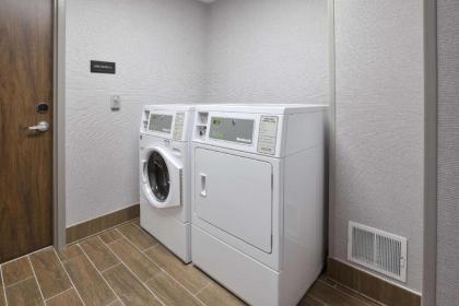 Hampton Inn & Suites Grandville Grand Rapids South - image 15