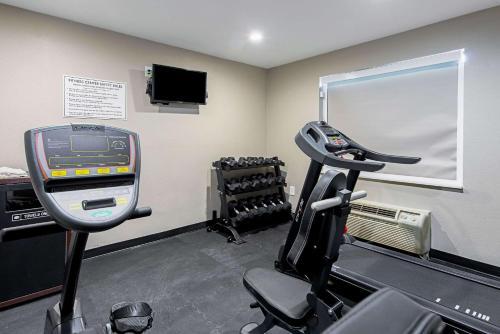 Quality Inn Mishawaka near Notre Dame - image 6