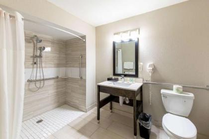 Quality Inn Mishawaka near Notre Dame - image 7